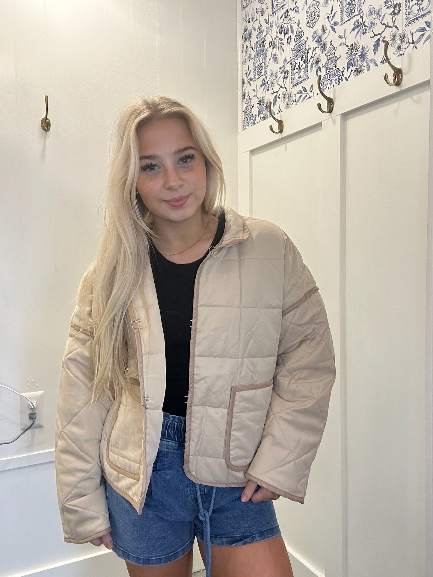 Quilted Contrast Piping Detailed Puffer Jacket