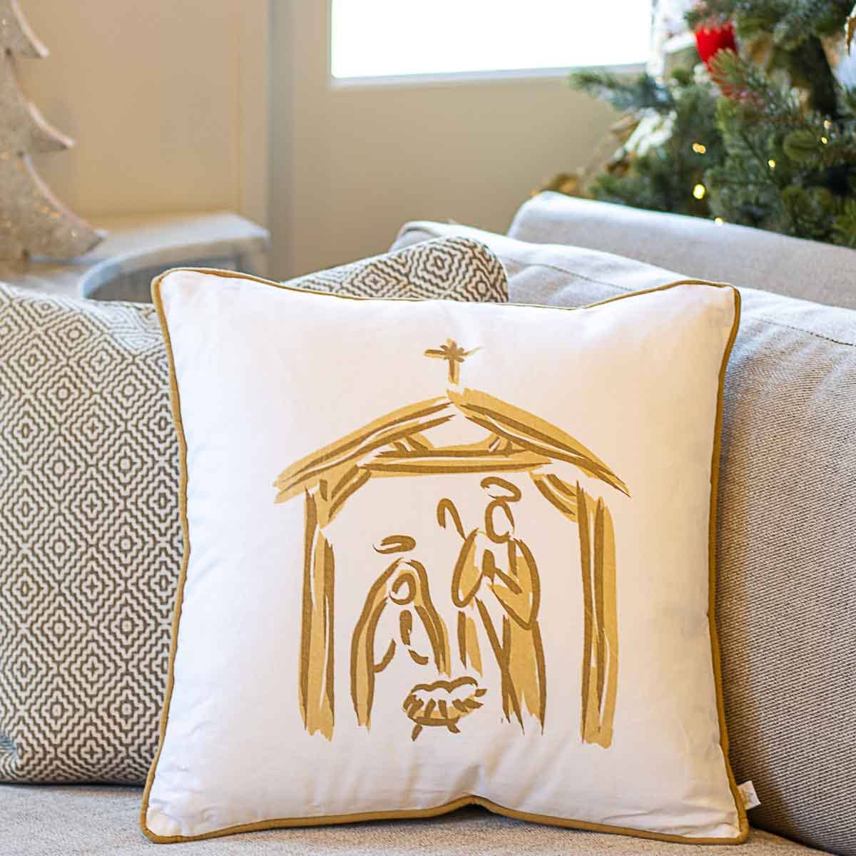 Nativity Pillow Soft White/Gold 18x18