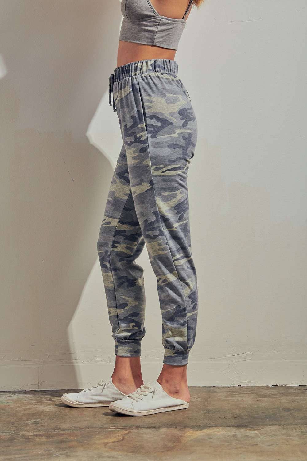 CAMOUFLAGE PRINT LOUNGE JOGGER PANTS