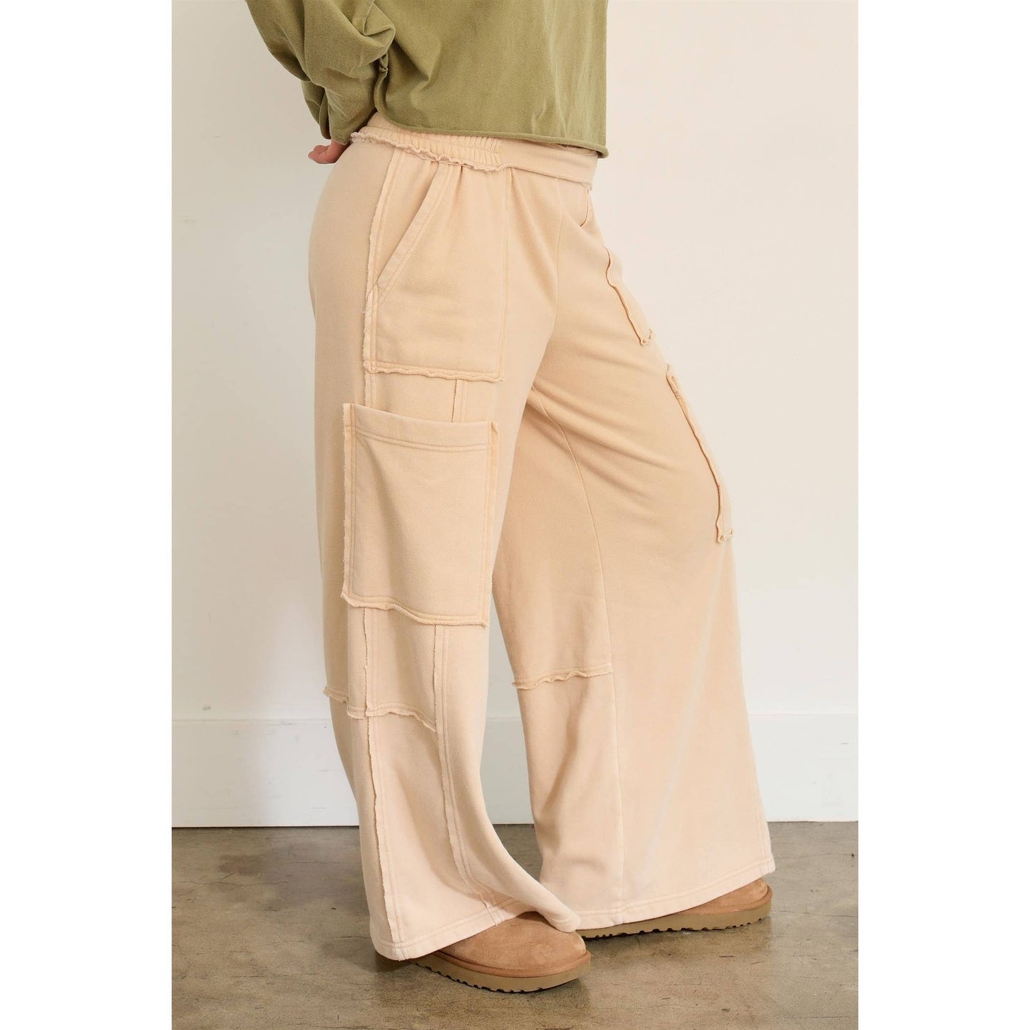 OVERSIZED UTILITY SWEATPANTS