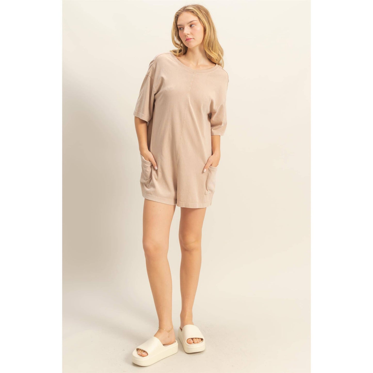 Casual V-Back Short Sleeve Romper