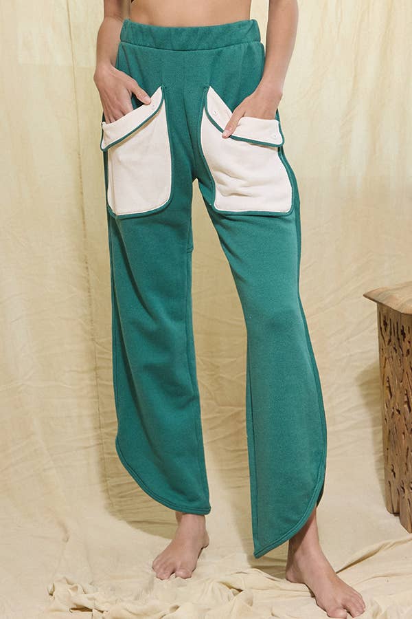 Patched Flap Pockets Rounded Hem Sweatpants