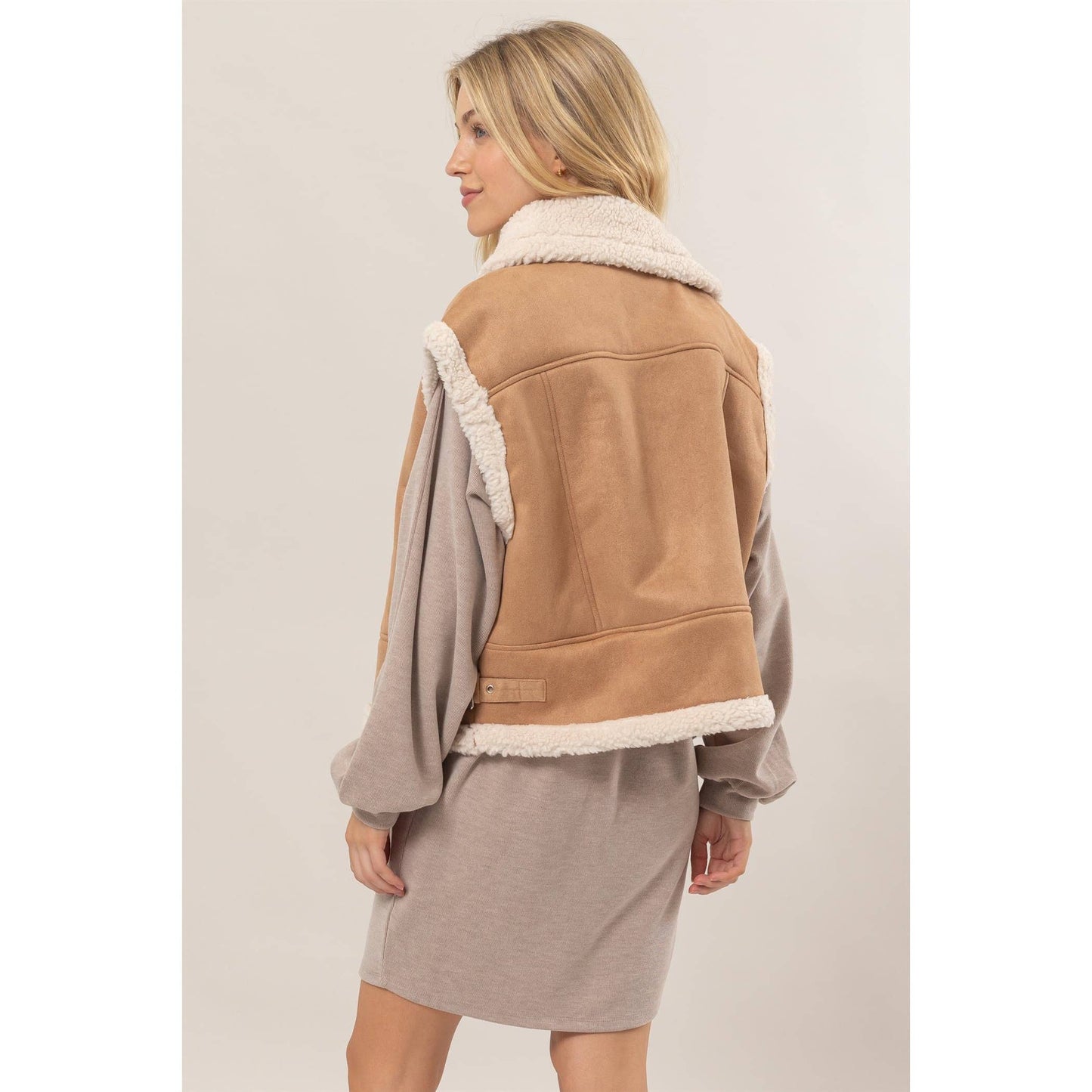 Fur-Contrast Zippered Suede Vest