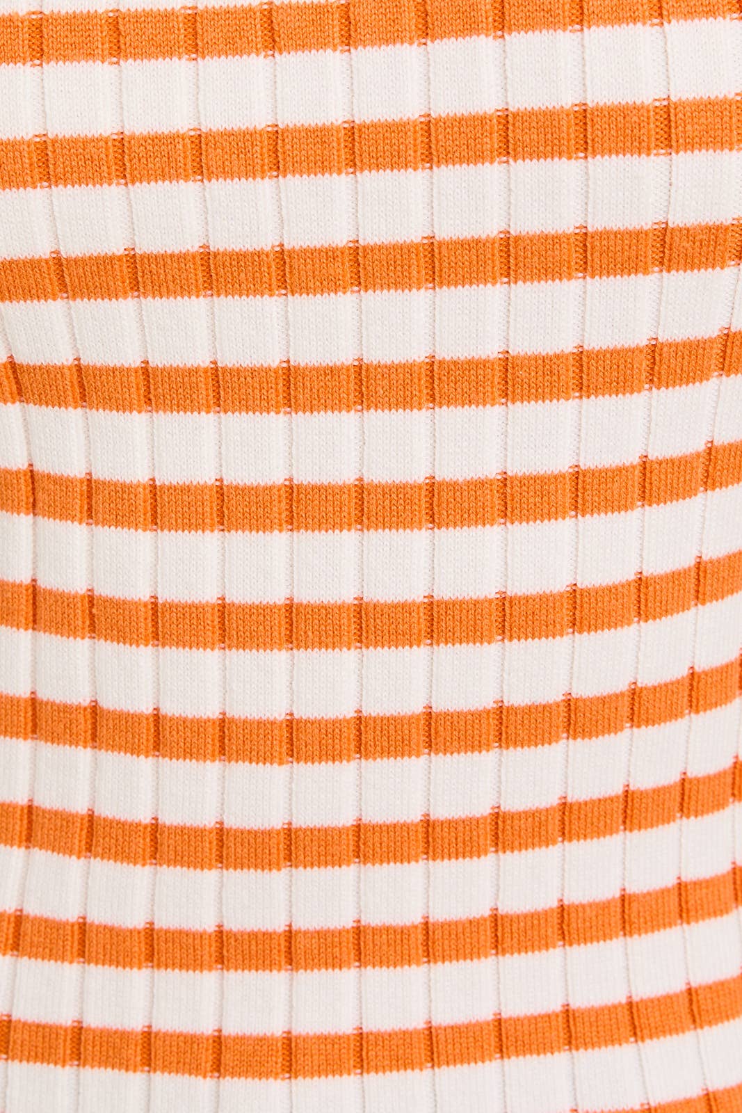 SLEEVELESS ROUND NECK STRIPED RIB SWEATER TOP