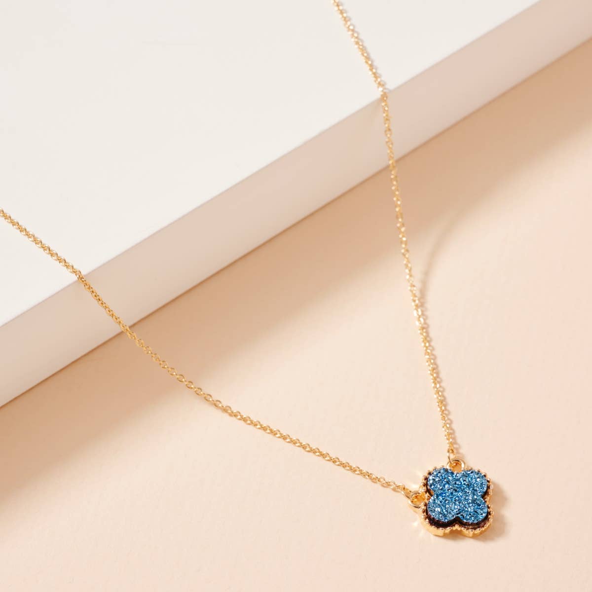 Flower Charm Druzy Stone Short Necklace