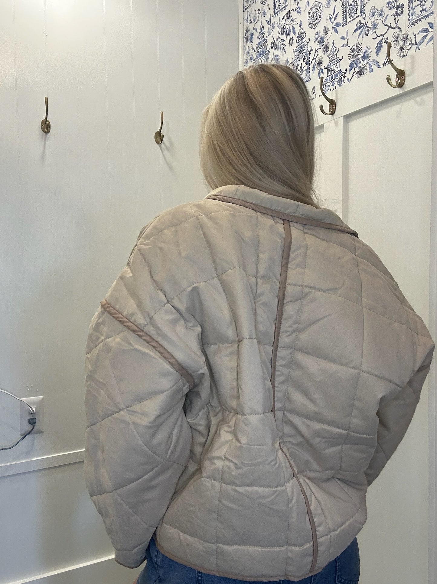 Quilted Contrast Piping Detailed Puffer Jacket