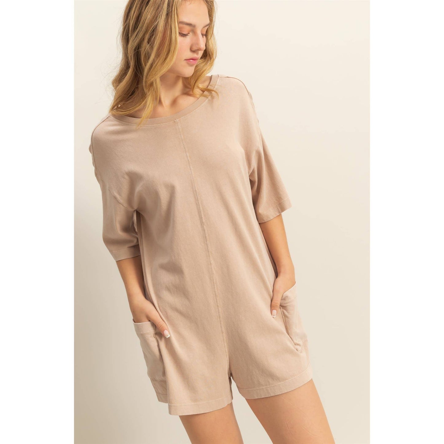 Casual V-Back Short Sleeve Romper