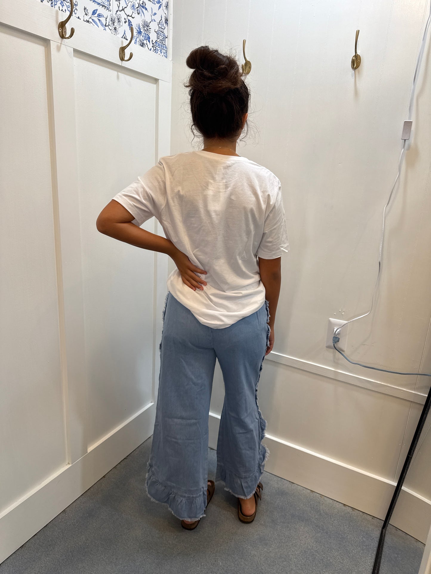Light Wash Raw Hem Ruffled Wide Leg Jeans