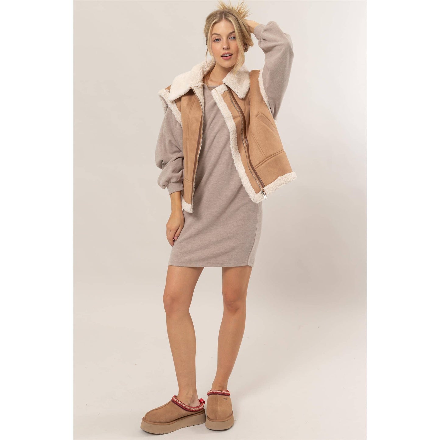 Fur-Contrast Zippered Suede Vest