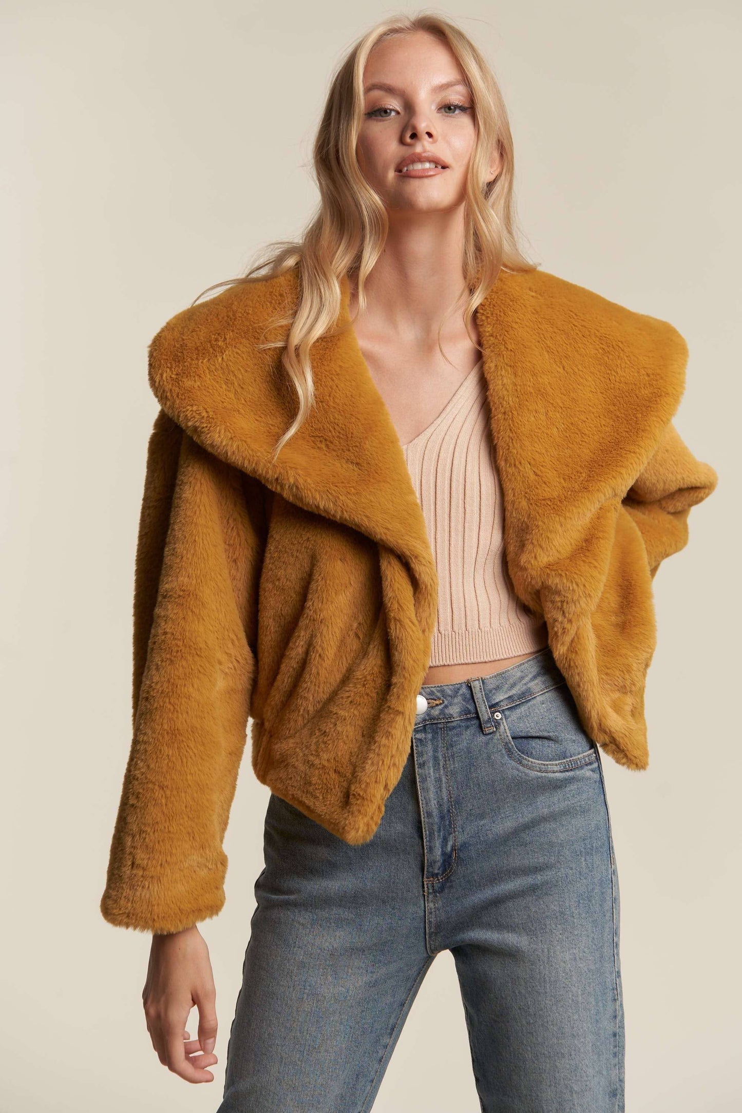 FAUX FUR SNAP CLOSURE ELASTIC WAIST LONGSLEEVE JACKET