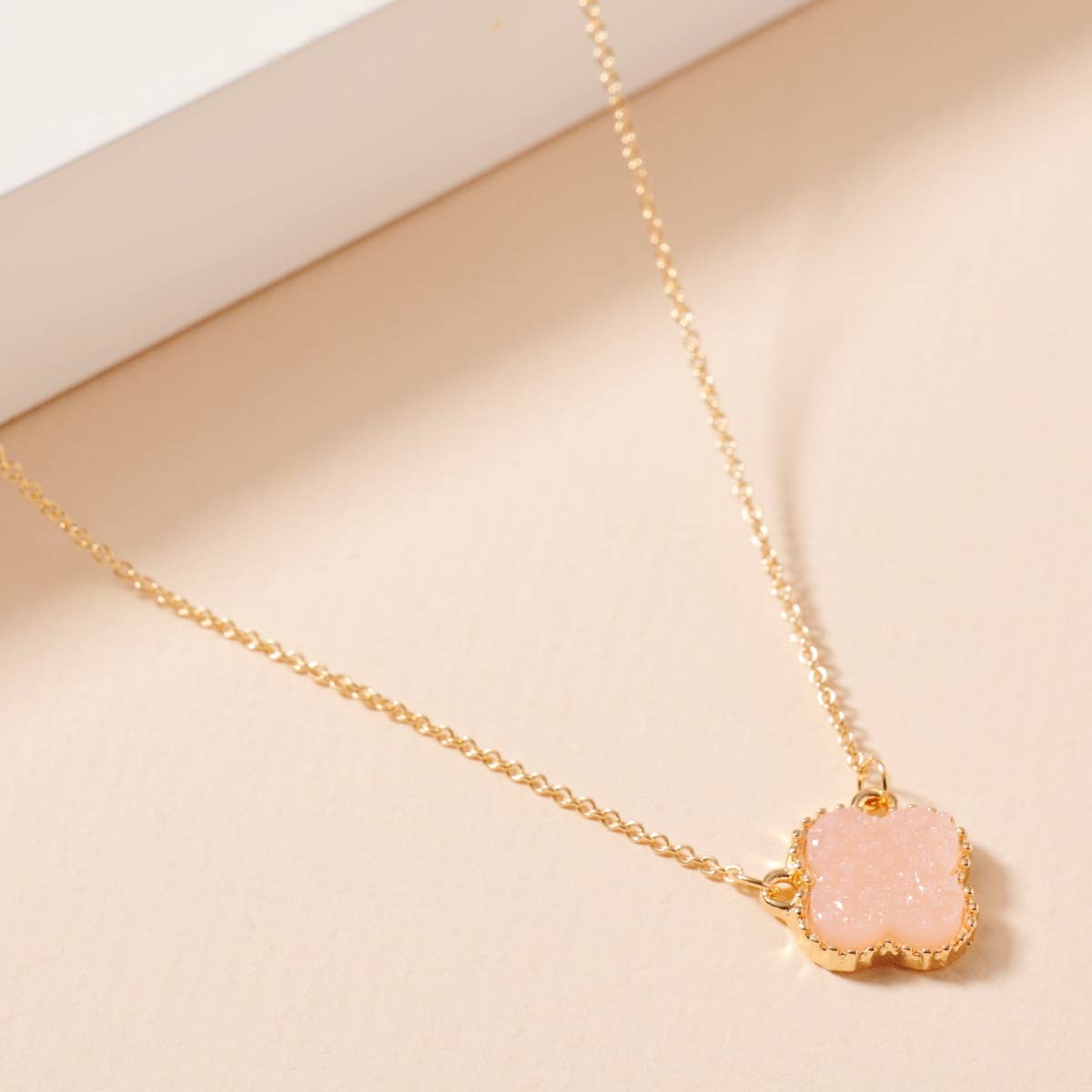Flower Charm Druzy Stone Short Necklace