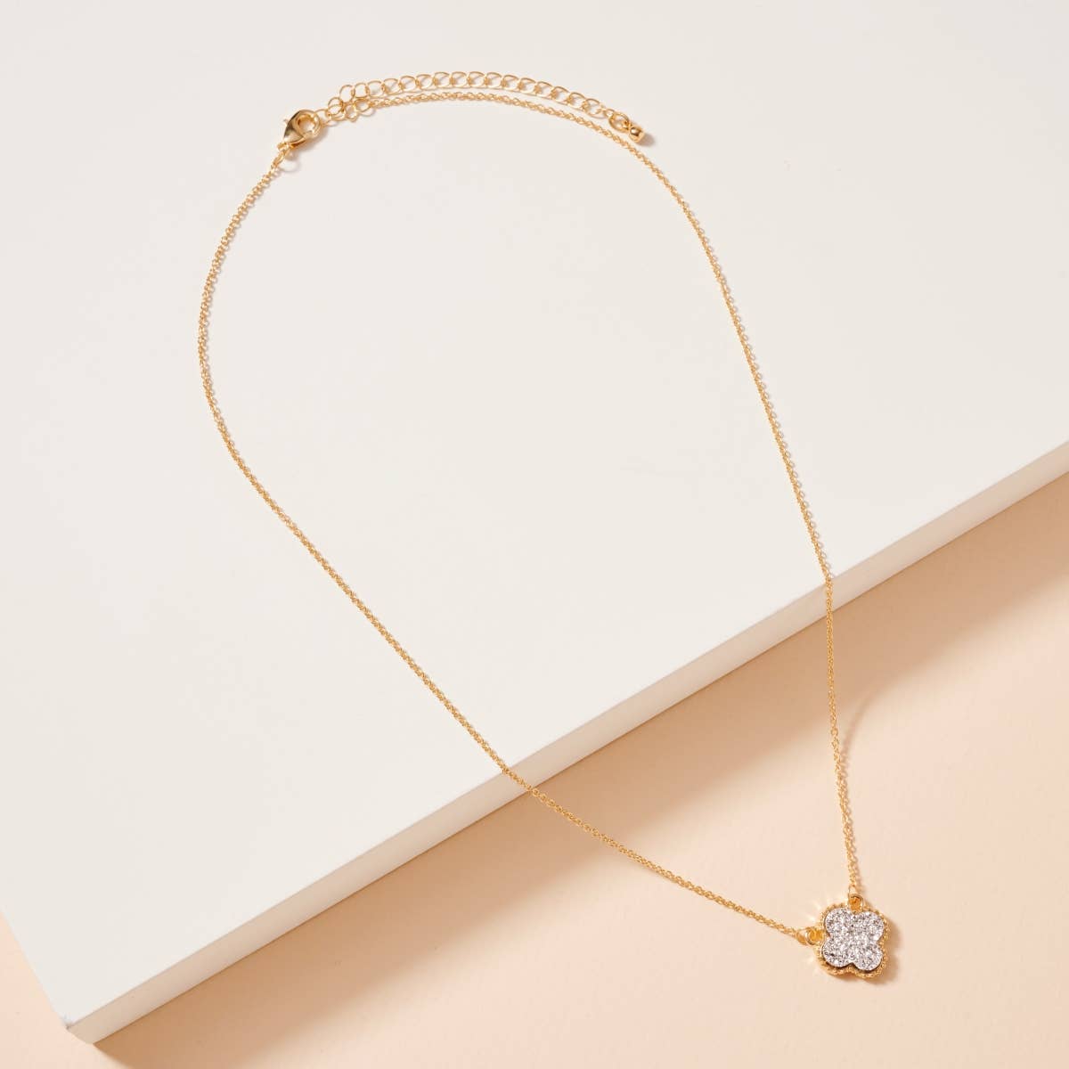 Flower Charm Druzy Stone Short Necklace