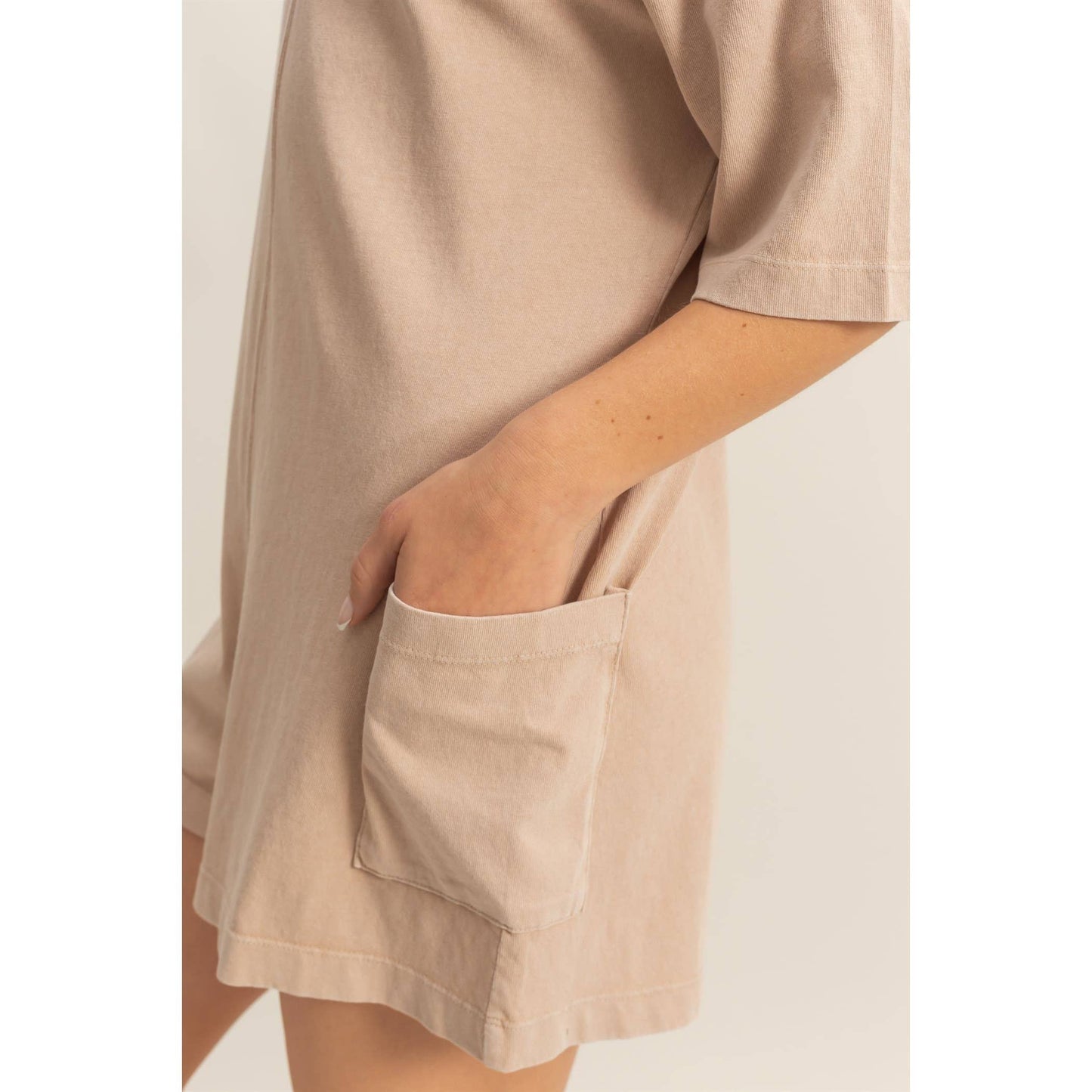 Casual V-Back Short Sleeve Romper