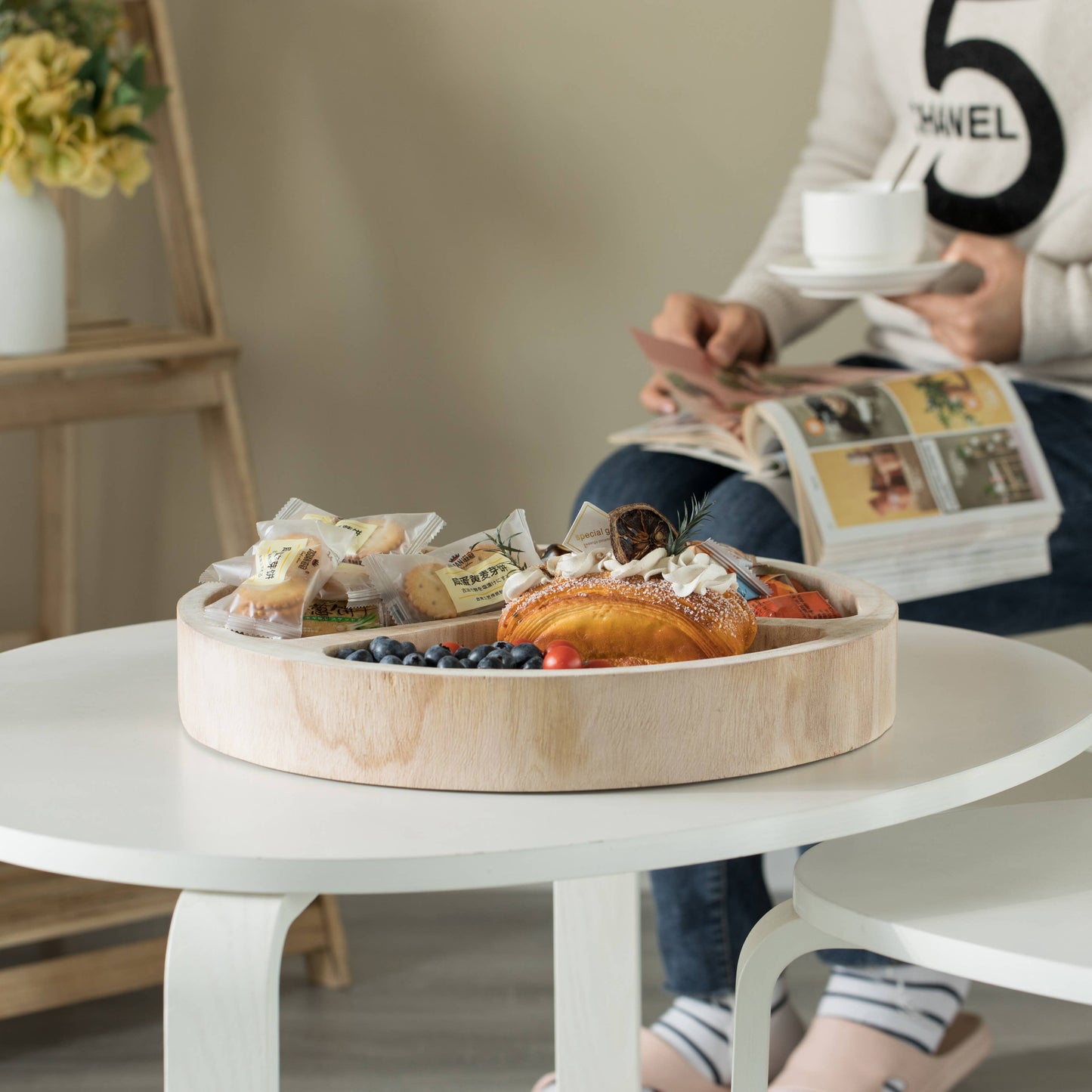 3 Sectional Round Snack Tray for Dining Table and Kitchen
