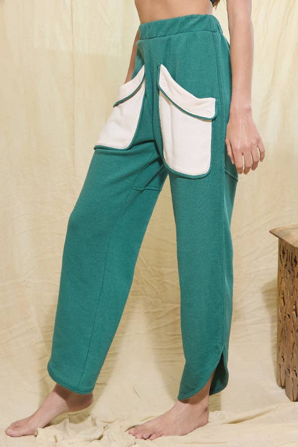 Patched Flap Pockets Rounded Hem Sweatpants