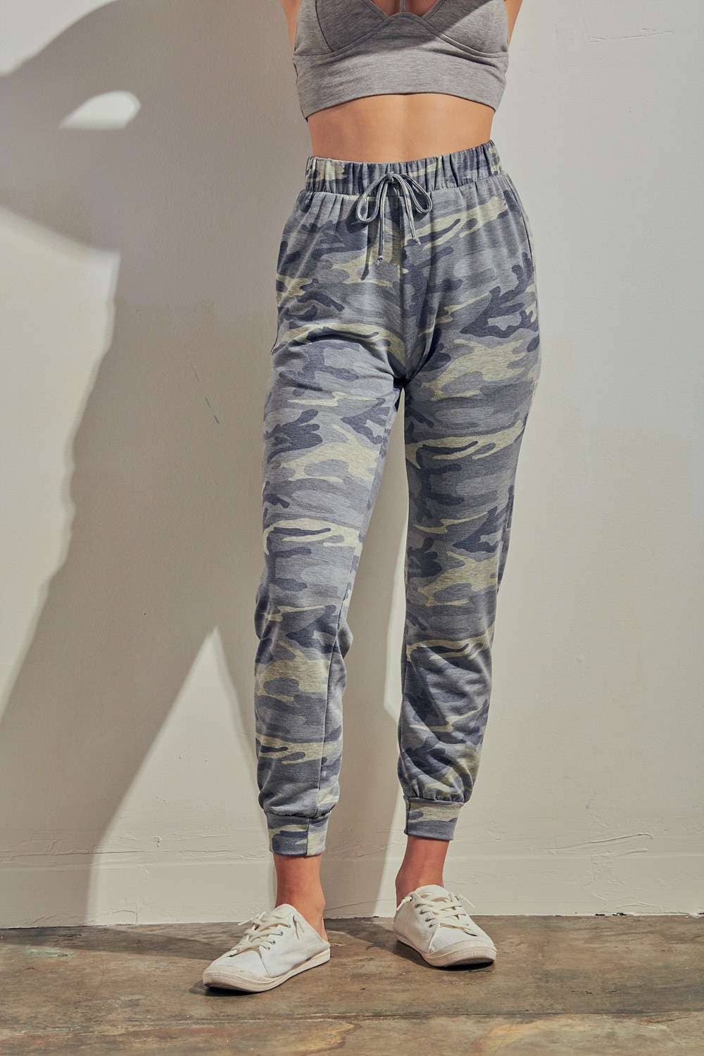 CAMOUFLAGE PRINT LOUNGE JOGGER PANTS