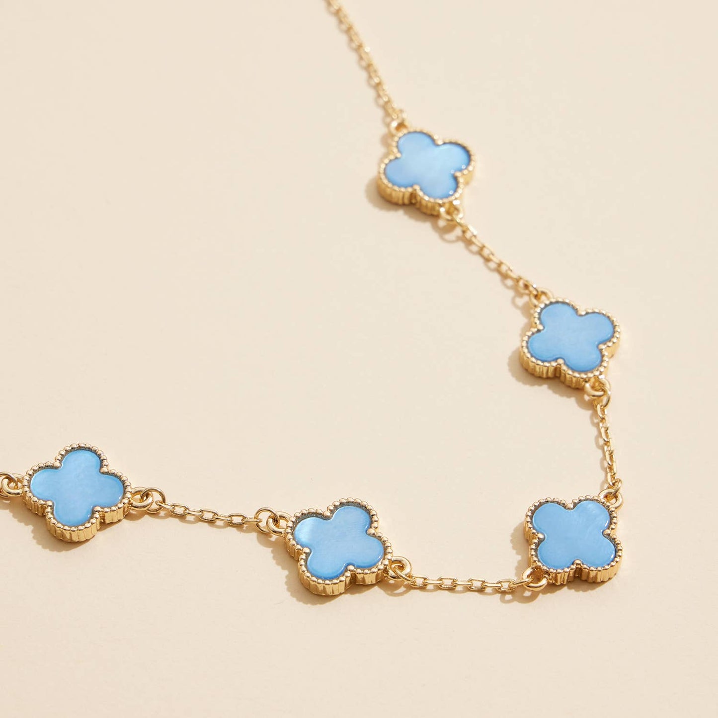 Flower Shell Charm Short Necklace