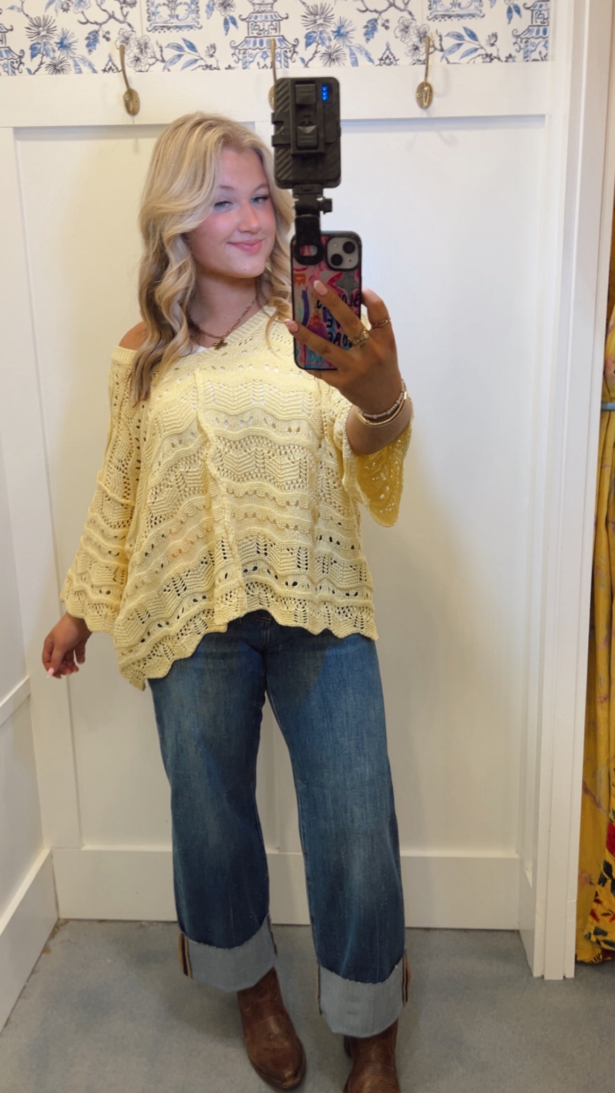 Mid Rise Cropped Straight Jeans With Cuffed Hem