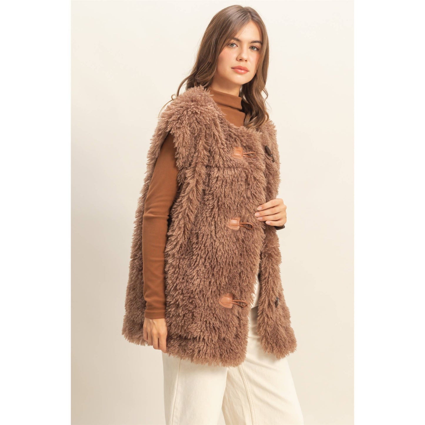 Toggle Closure Detailed Fuzzy Vest