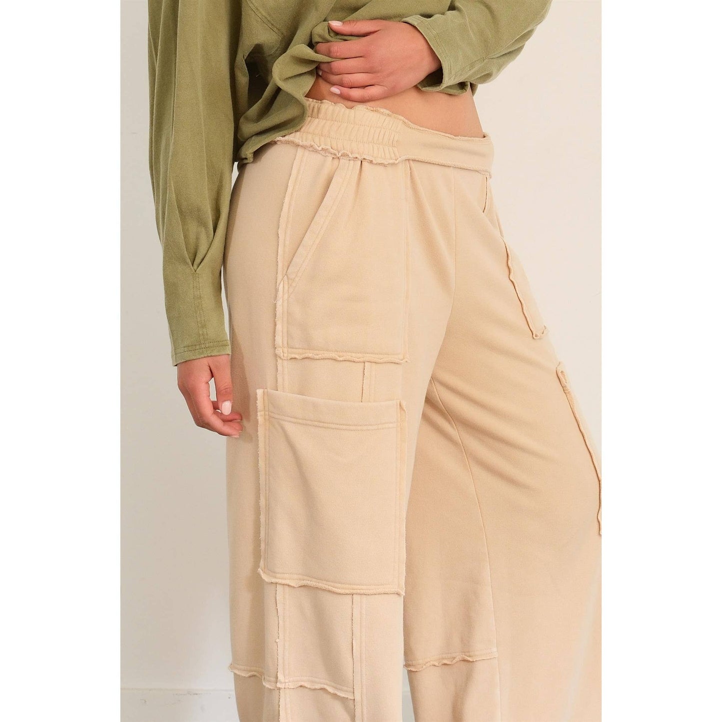 OVERSIZED UTILITY SWEATPANTS