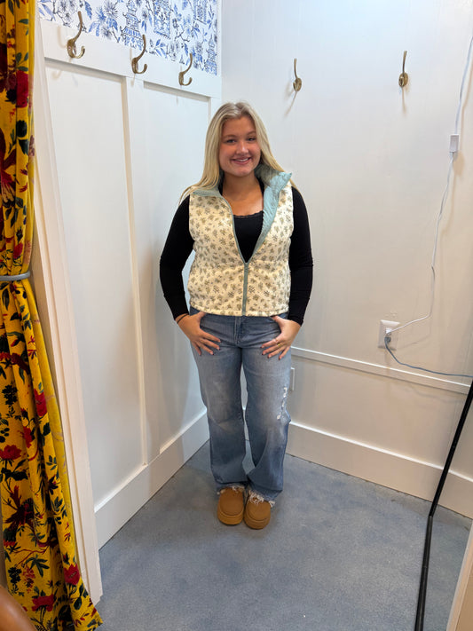 FLORAL ZIP-UP PUFFER VEST