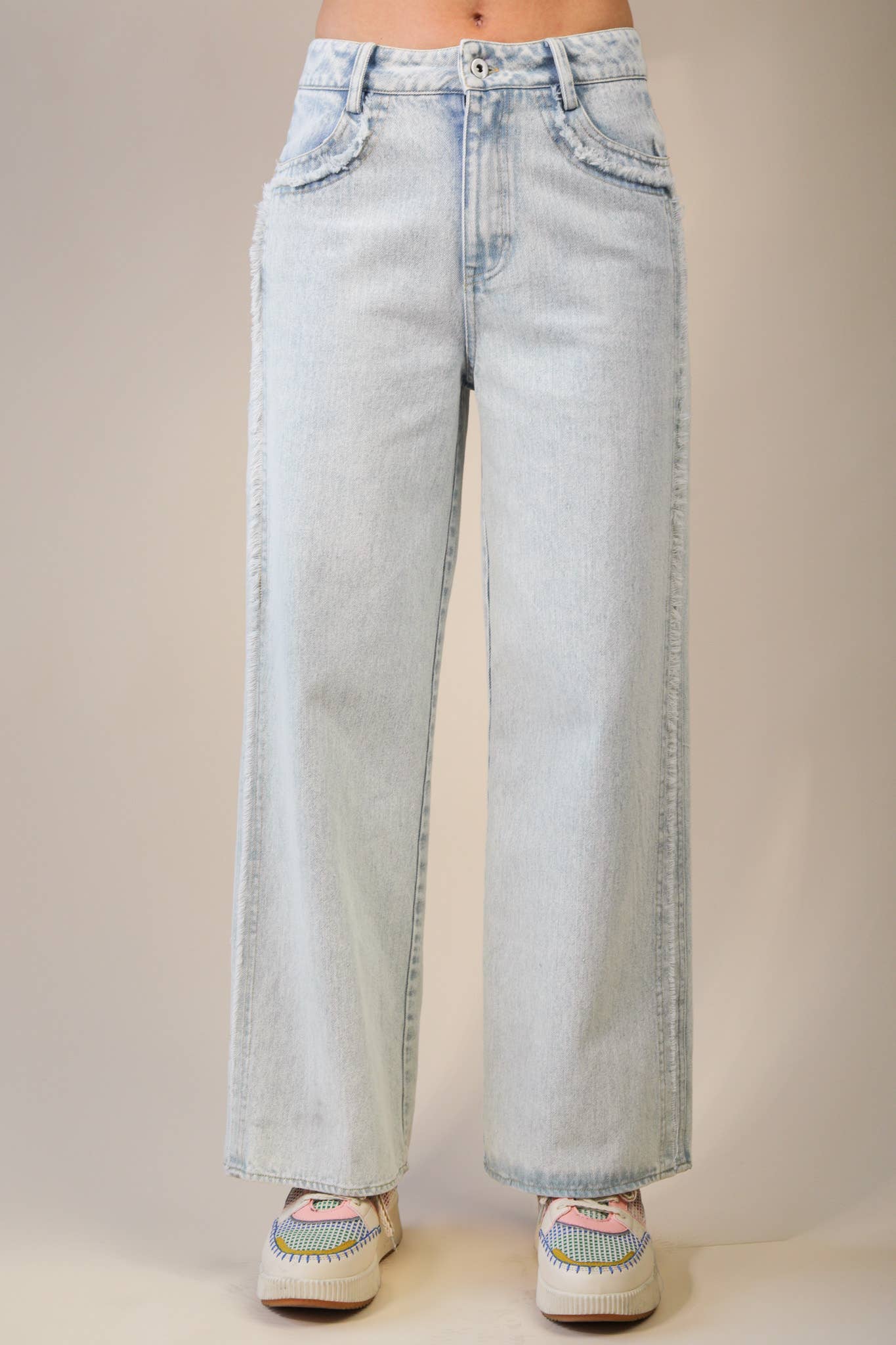 VERY JEAN Fray Detail Washed Denim Jeans