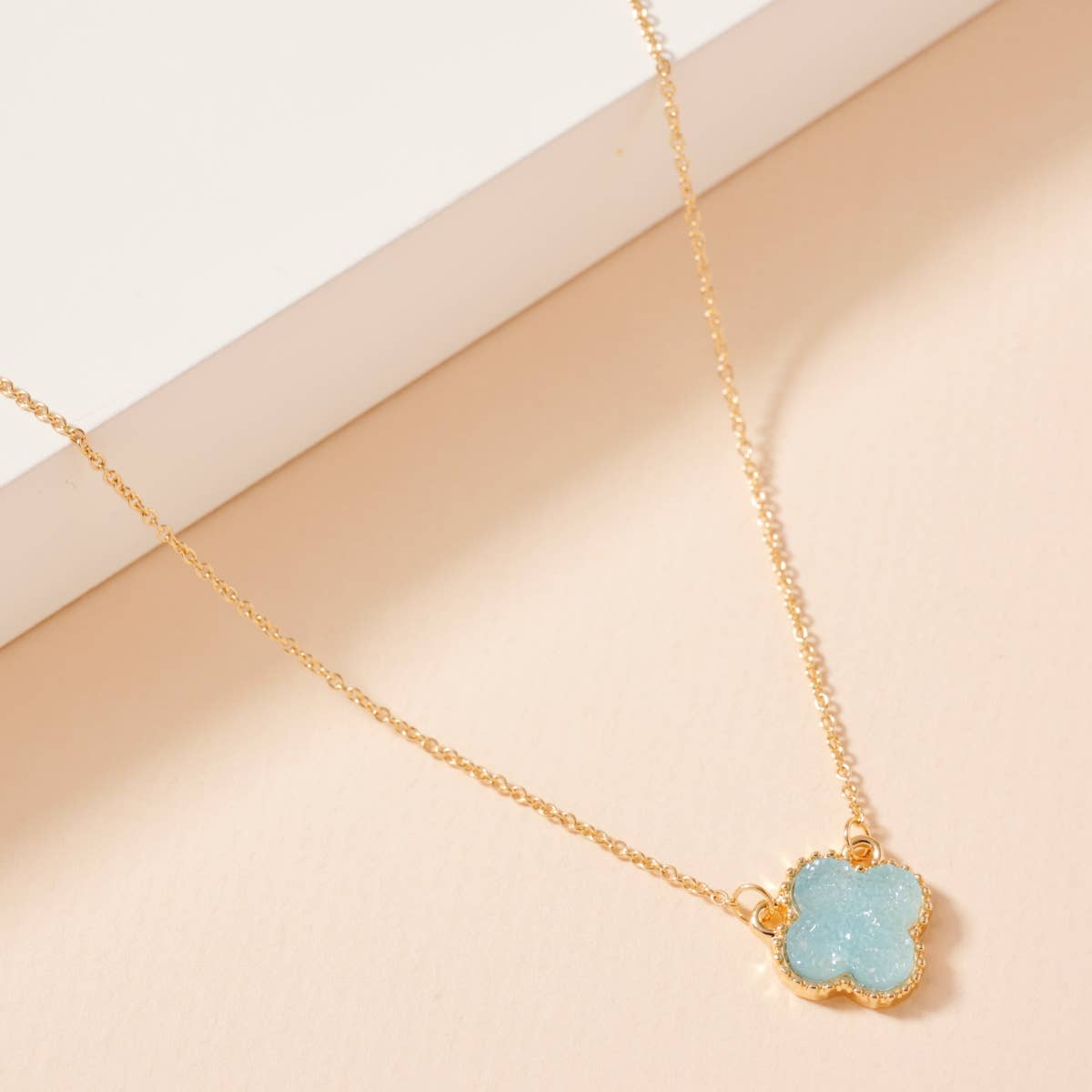 Flower Charm Druzy Stone Short Necklace