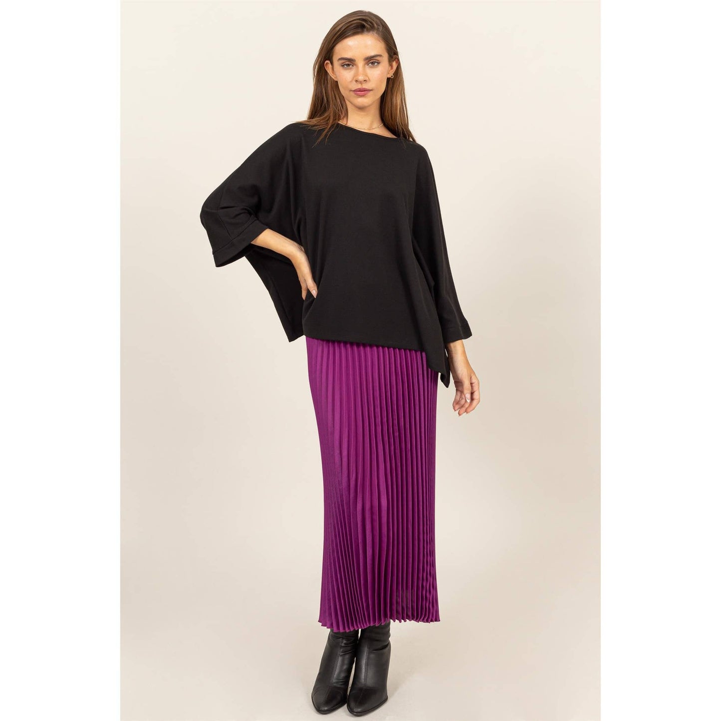 ROUND NECK DOLMAN SLEEVE OVERSIZED TOP