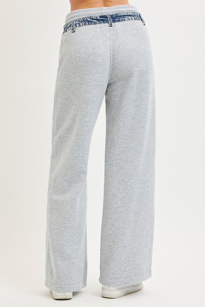 Mid Rise Fit Wide Leg Contrast Denim Detailed