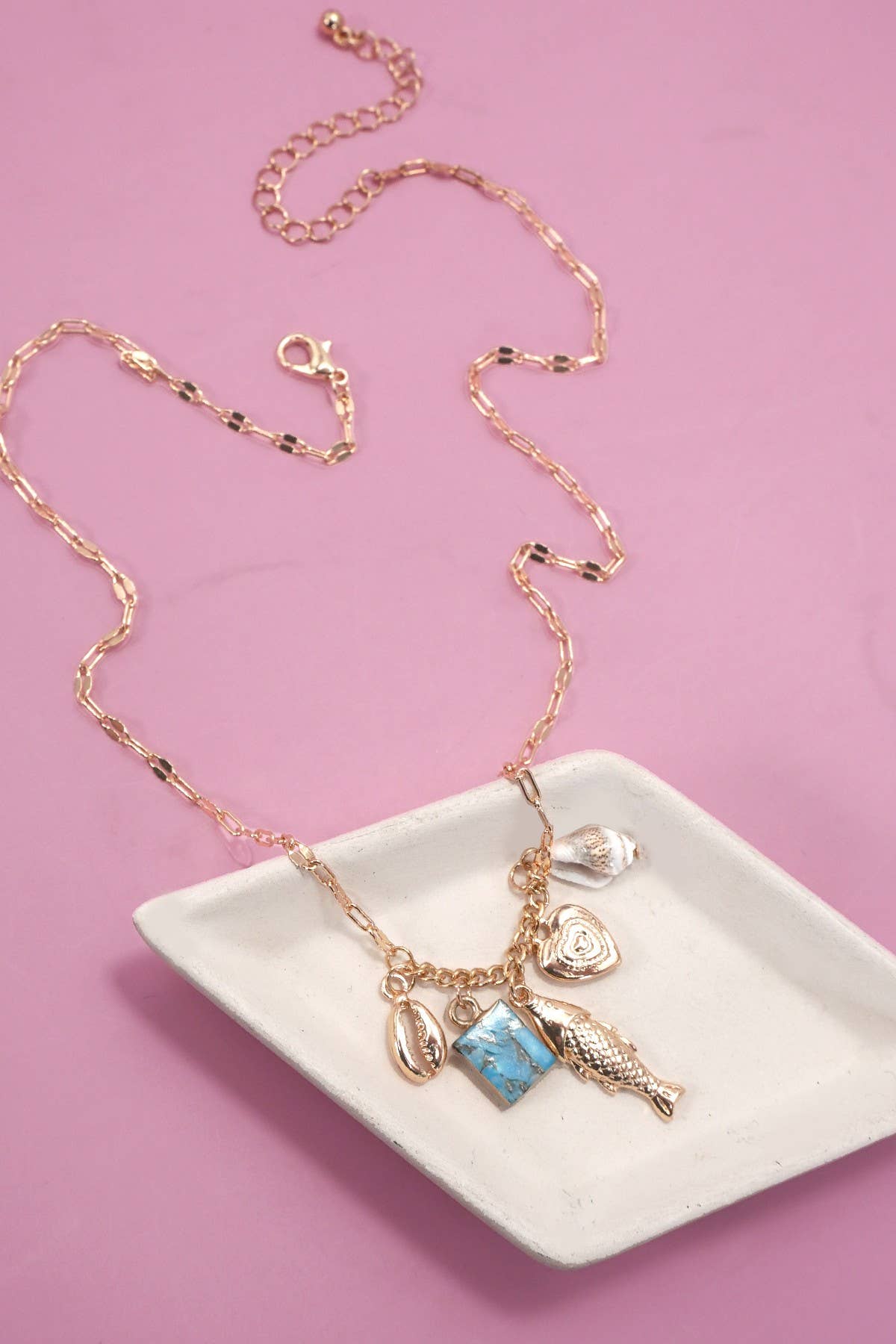CHARM NECKLACE-OCEAN-DELICATE FISH SHELL CLUSTER