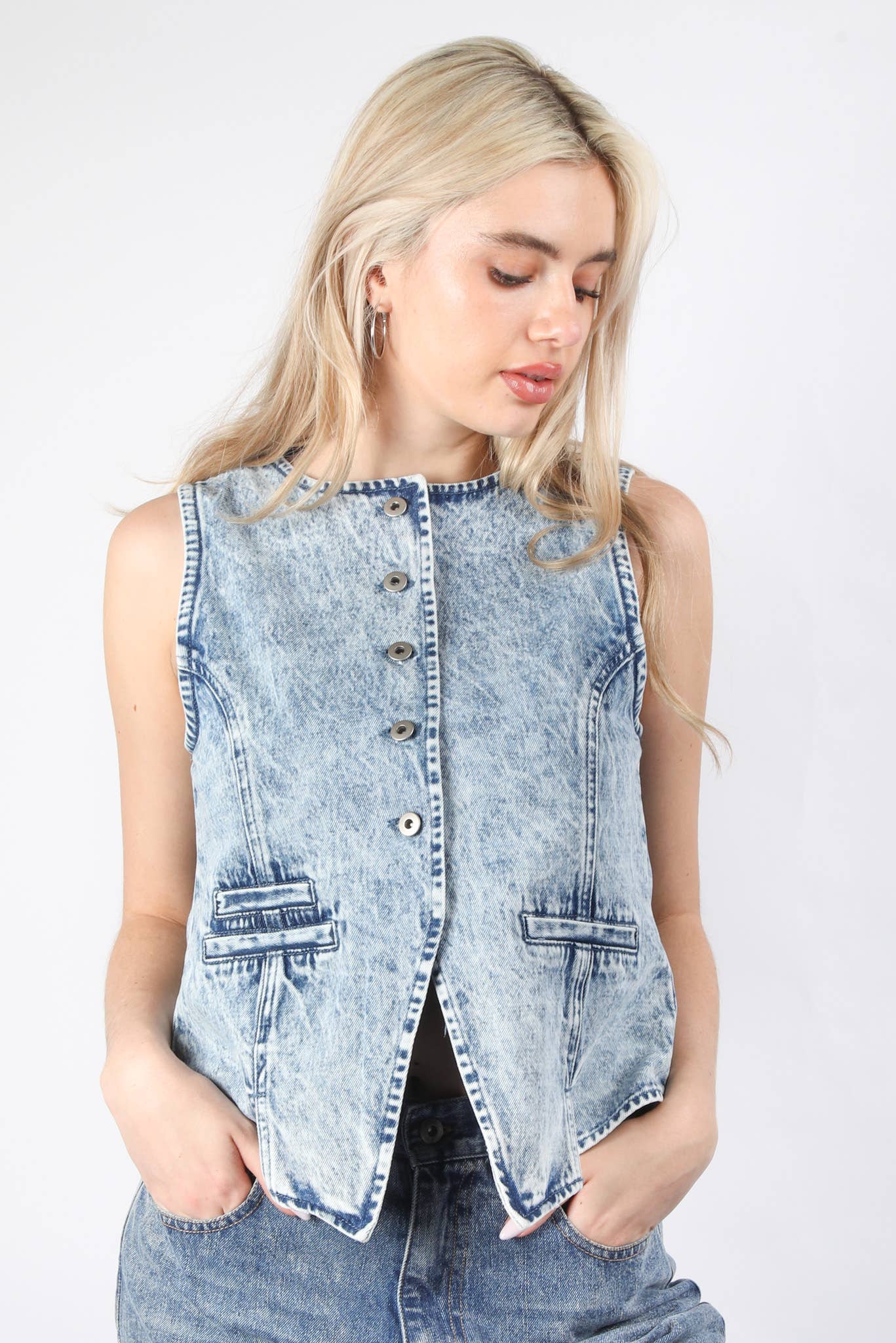 VERY JEAN Acid Washed Denim Causal Vest