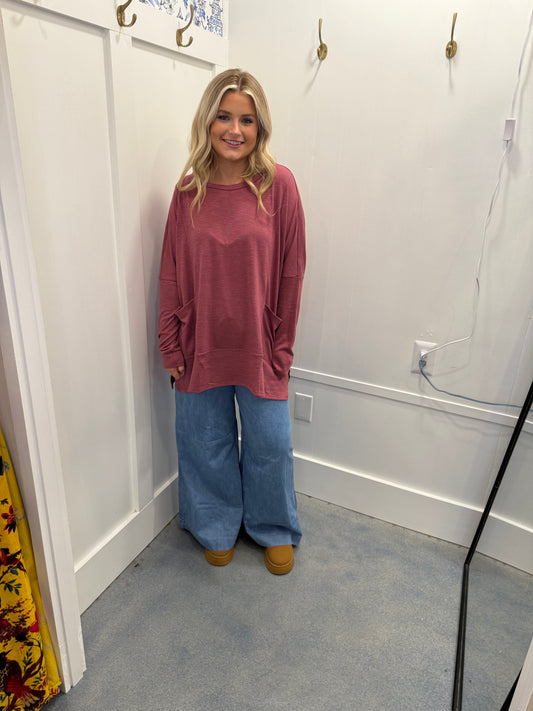 Weekend Ease Pocket Top