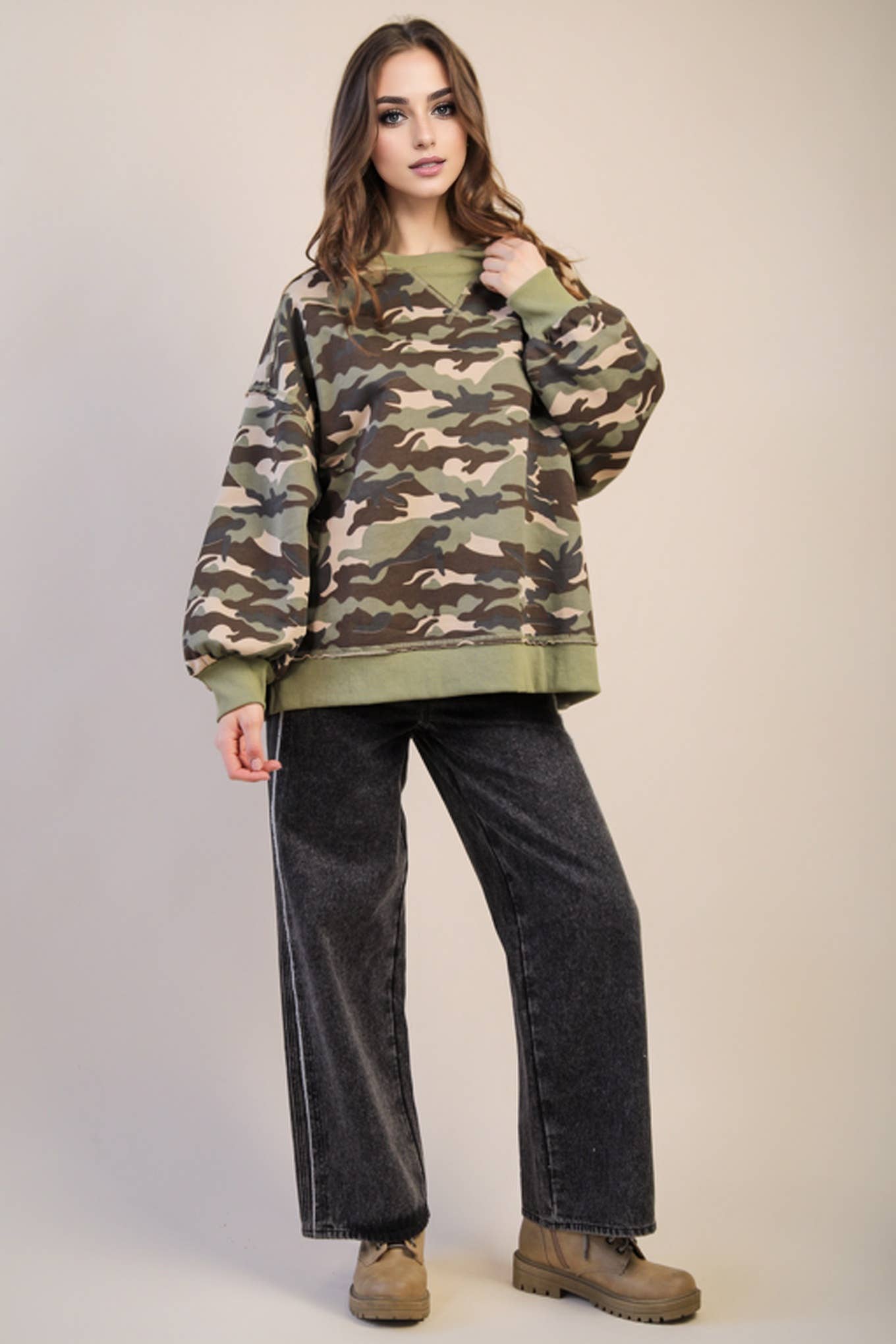 VERY JEAN Fray Detail Washed Denim Jeans