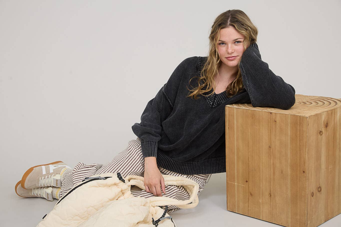 WASHED V NECK LONG SLEEVE OVERSIZED KNIT SWEATER