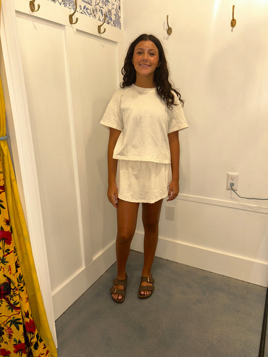 2pcs Cropped Tee and Ruffle High Waist Skort Set (Sold as Separates)