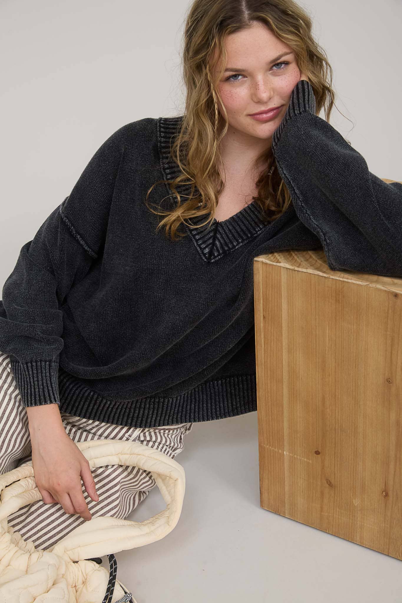 WASHED V NECK LONG SLEEVE OVERSIZED KNIT SWEATER