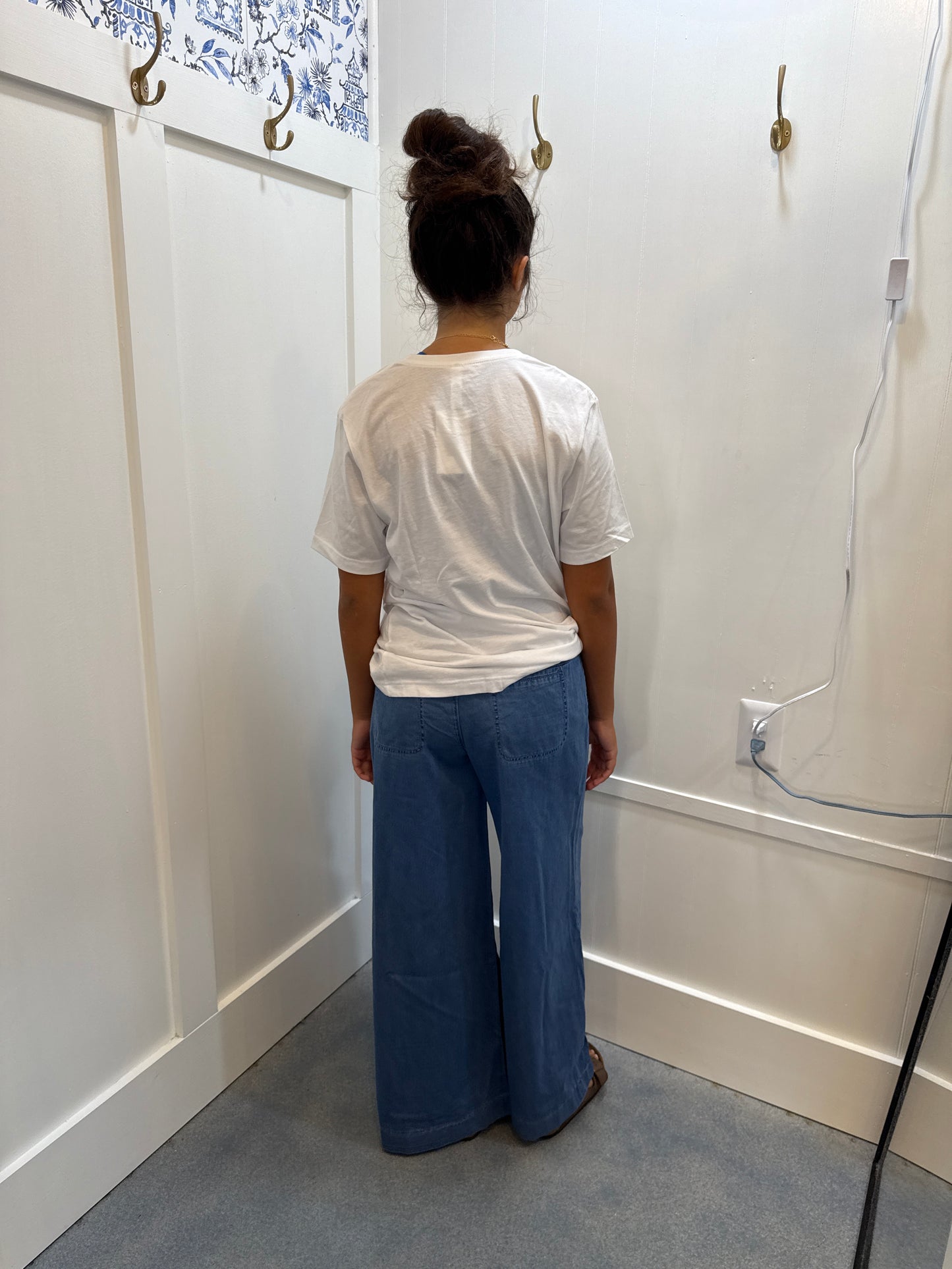 Mineral Wash Button Fly Waist Wide Leg Jeans