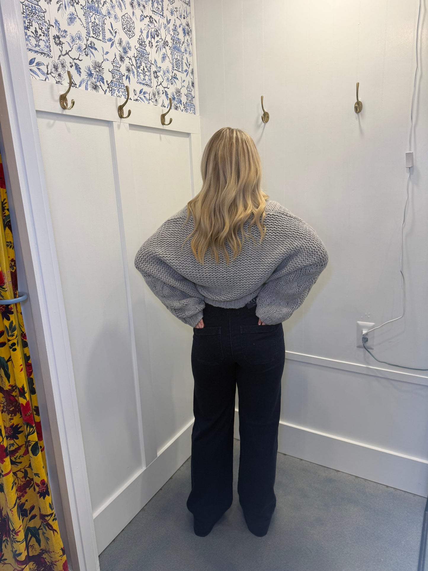 Elastic Band High Rise Wide Jeans Patch Pockets