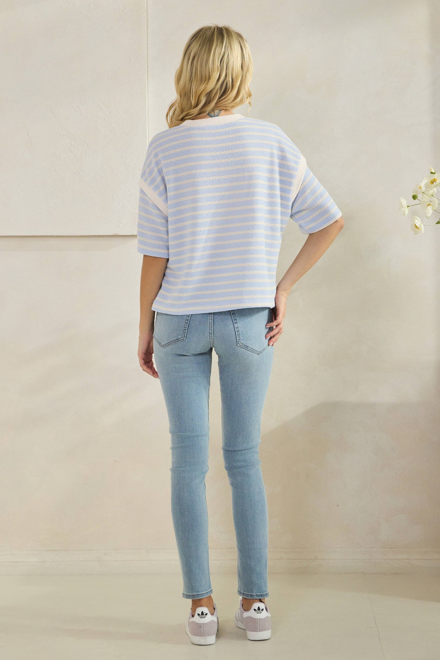 CLOUDY KNIT STRIPE ROUND NECK 1/2 SLEEVE TOP