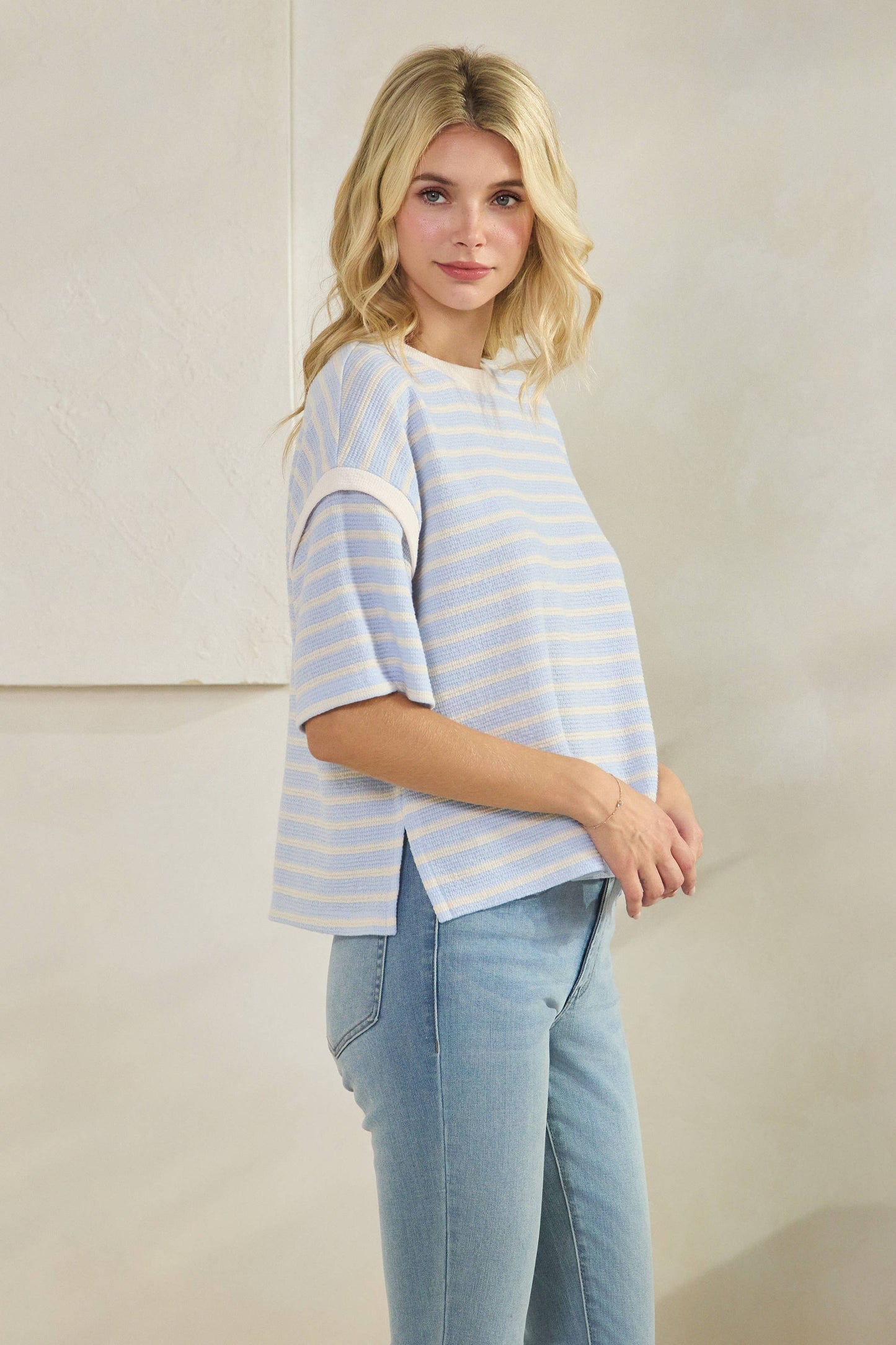 CLOUDY KNIT STRIPE ROUND NECK 1/2 SLEEVE TOP