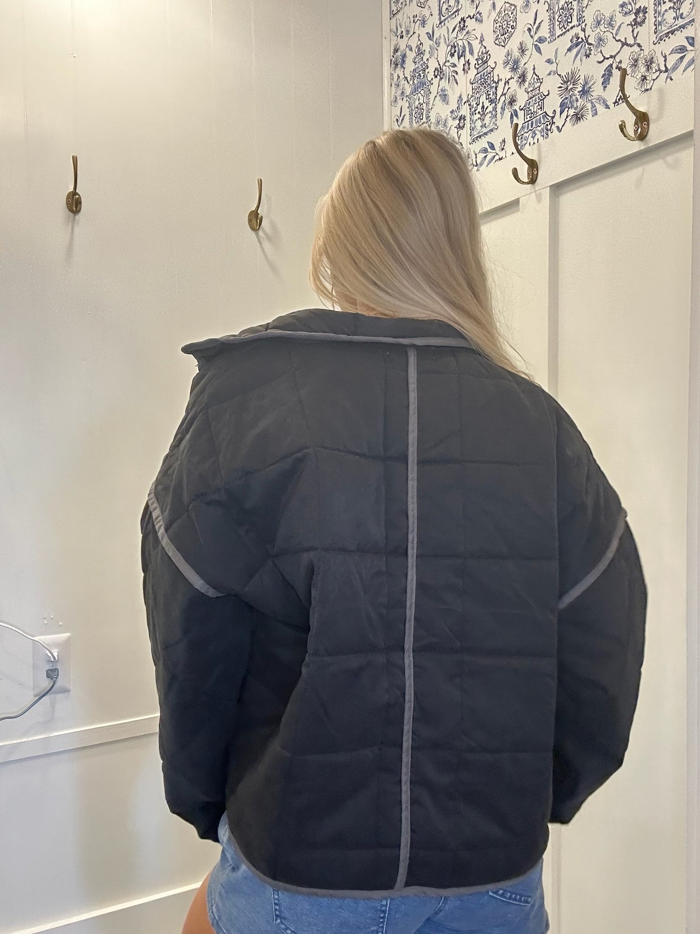 Quilted Contrast Piping Detailed Puffer Jacket