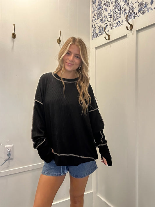 OVERSIZED SWEATSHIRT WITH THUMB HOLE