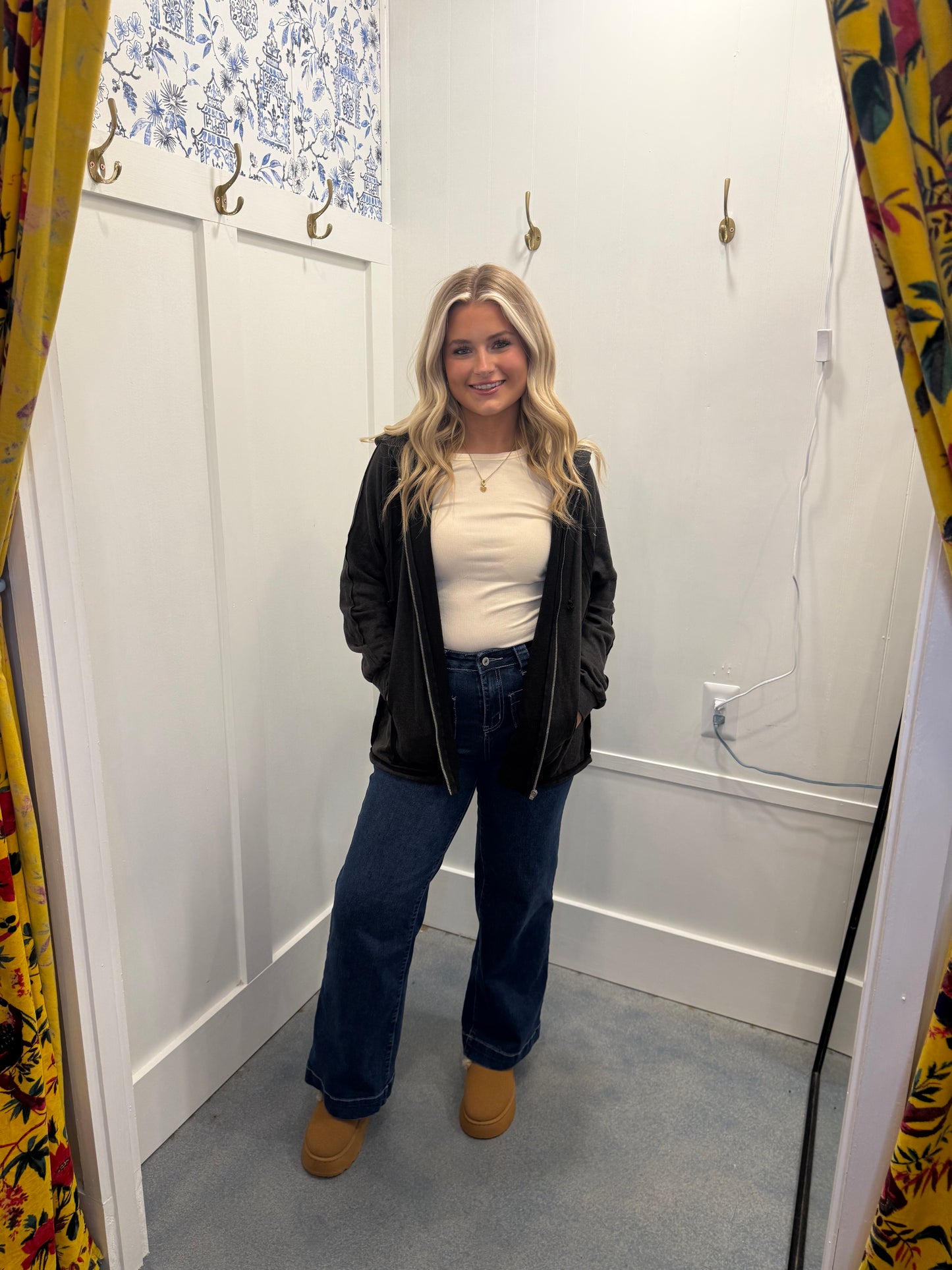 Solid Color Oversized Zip Up Hoodie with Pockets