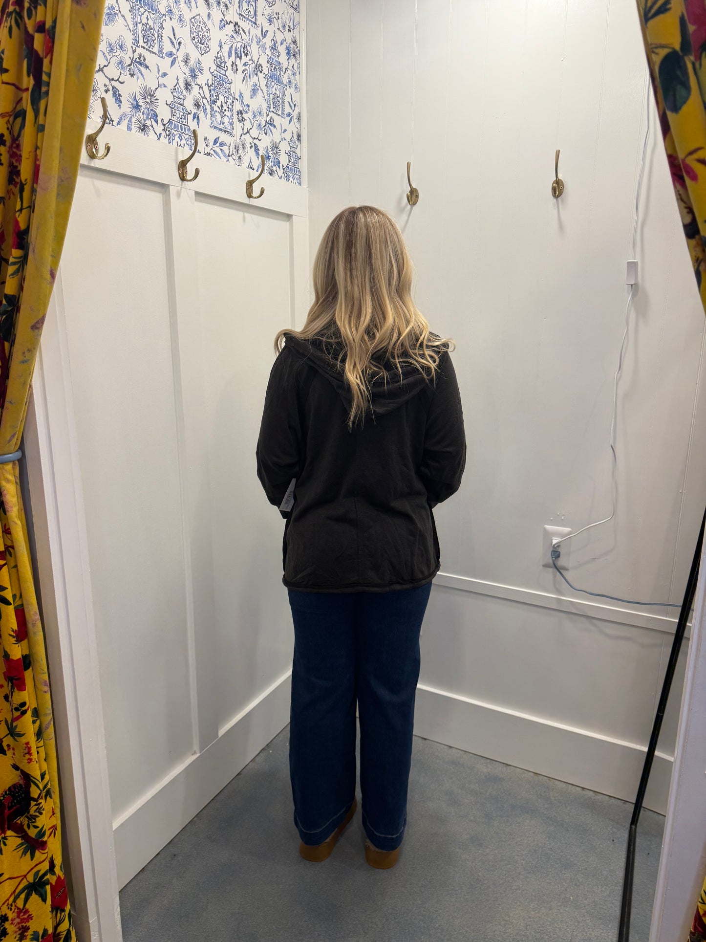 Solid Color Oversized Zip Up Hoodie with Pockets