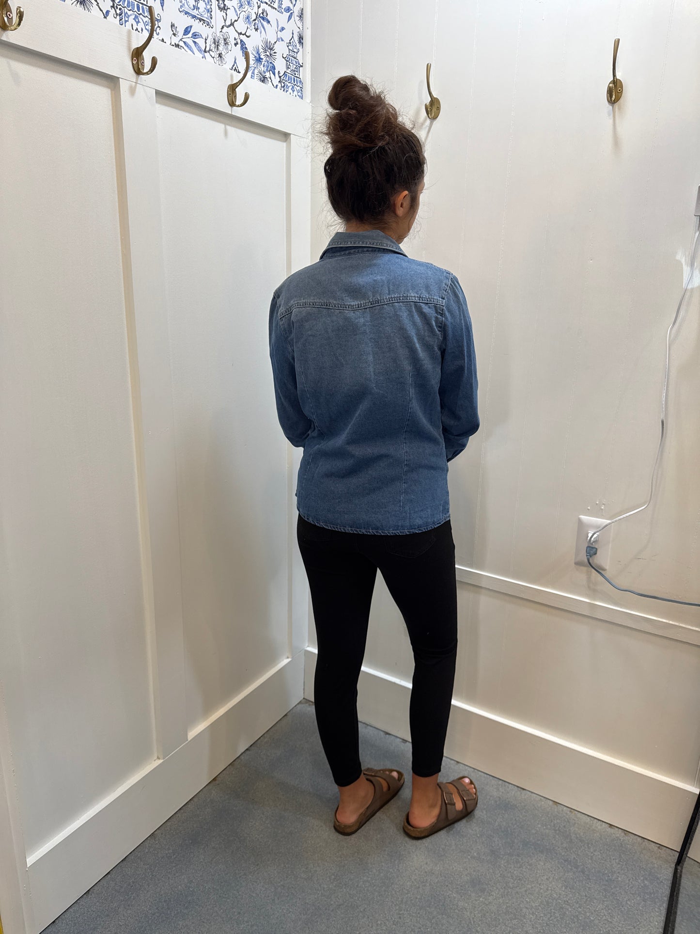 Flap Pockets Slim Buttoned Denim Shirt