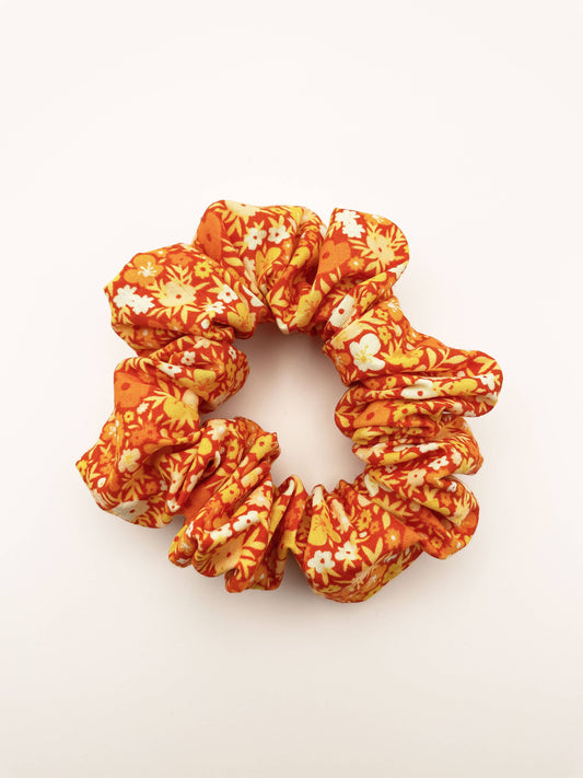 Orange Ditsy Floral Boho Scrunchies, Retro Flowers Hair Ties