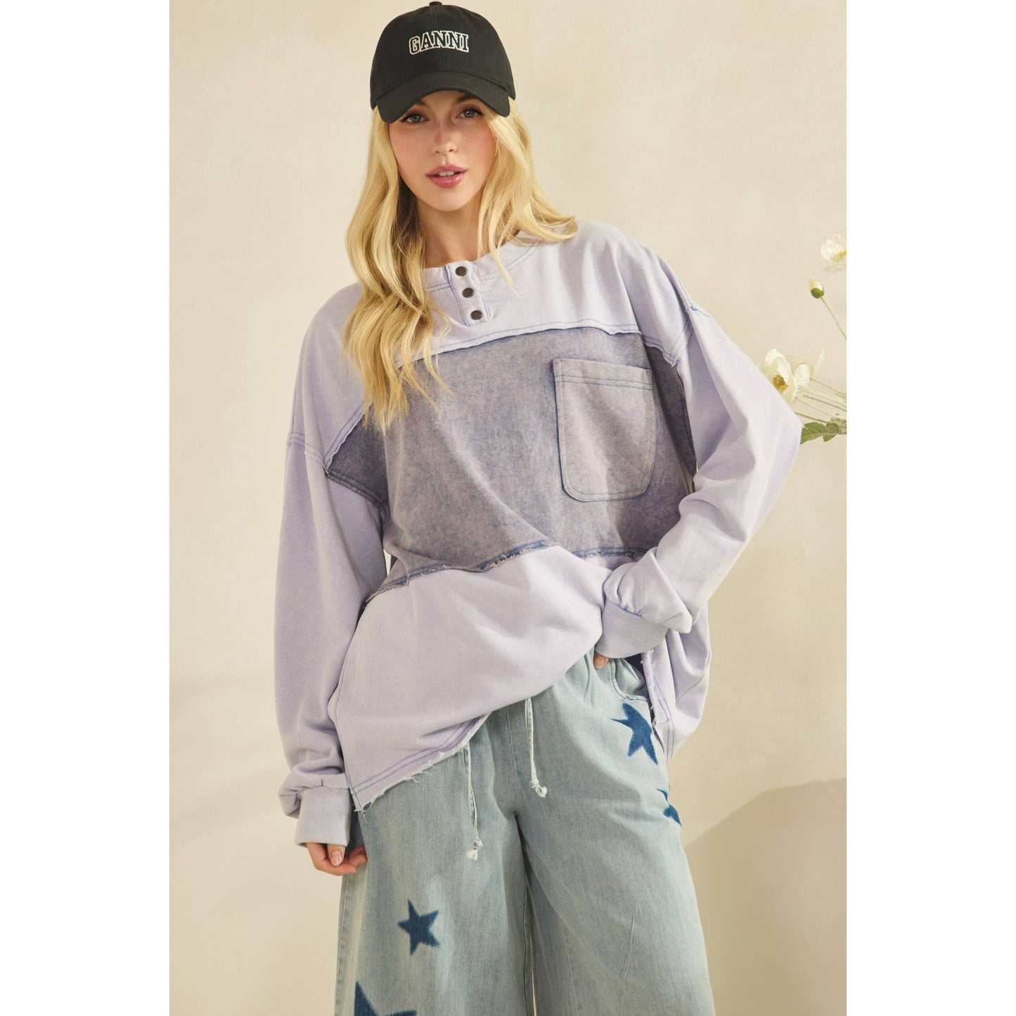 DENIM CONTRAST POCKET PULLOVER