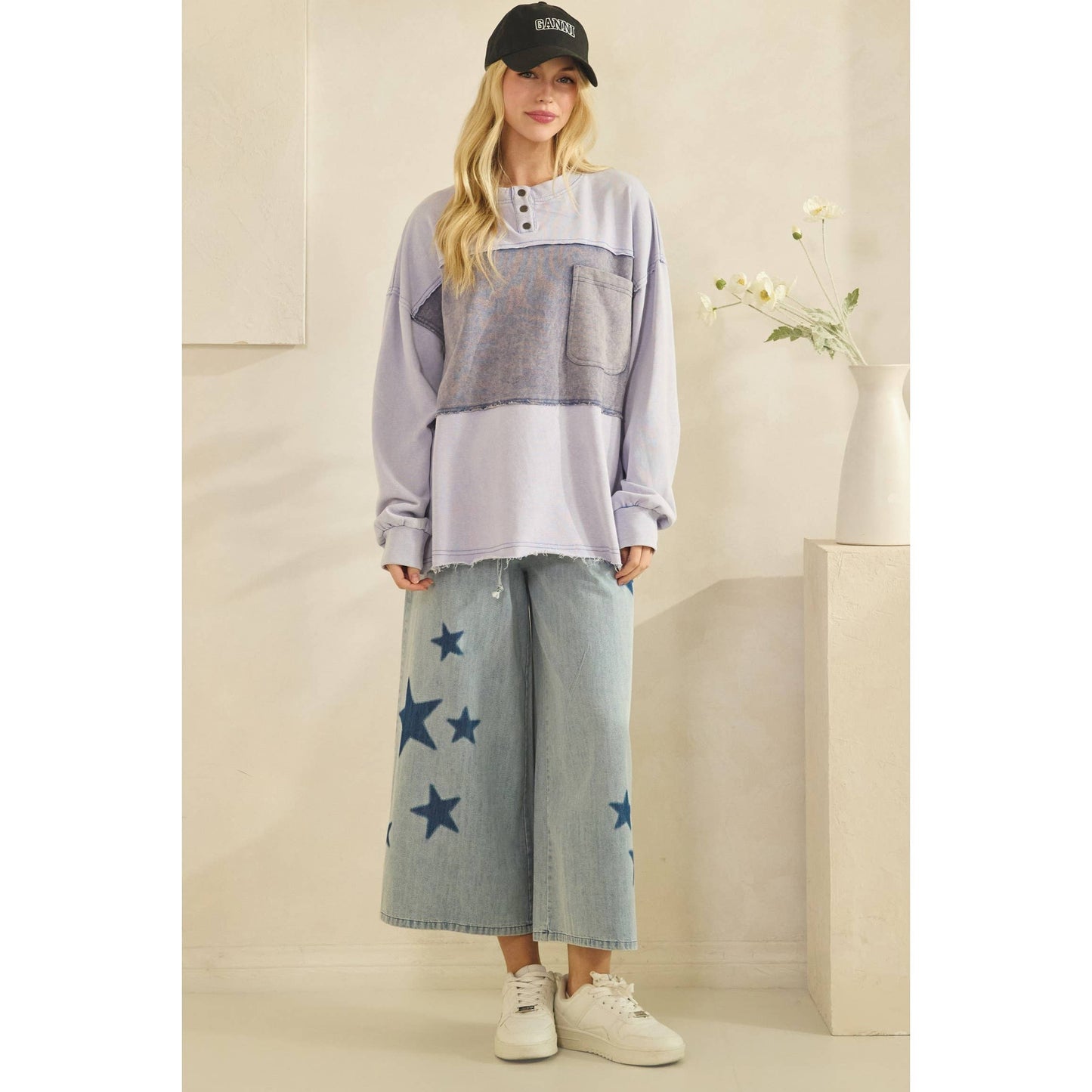 DENIM CONTRAST POCKET PULLOVER