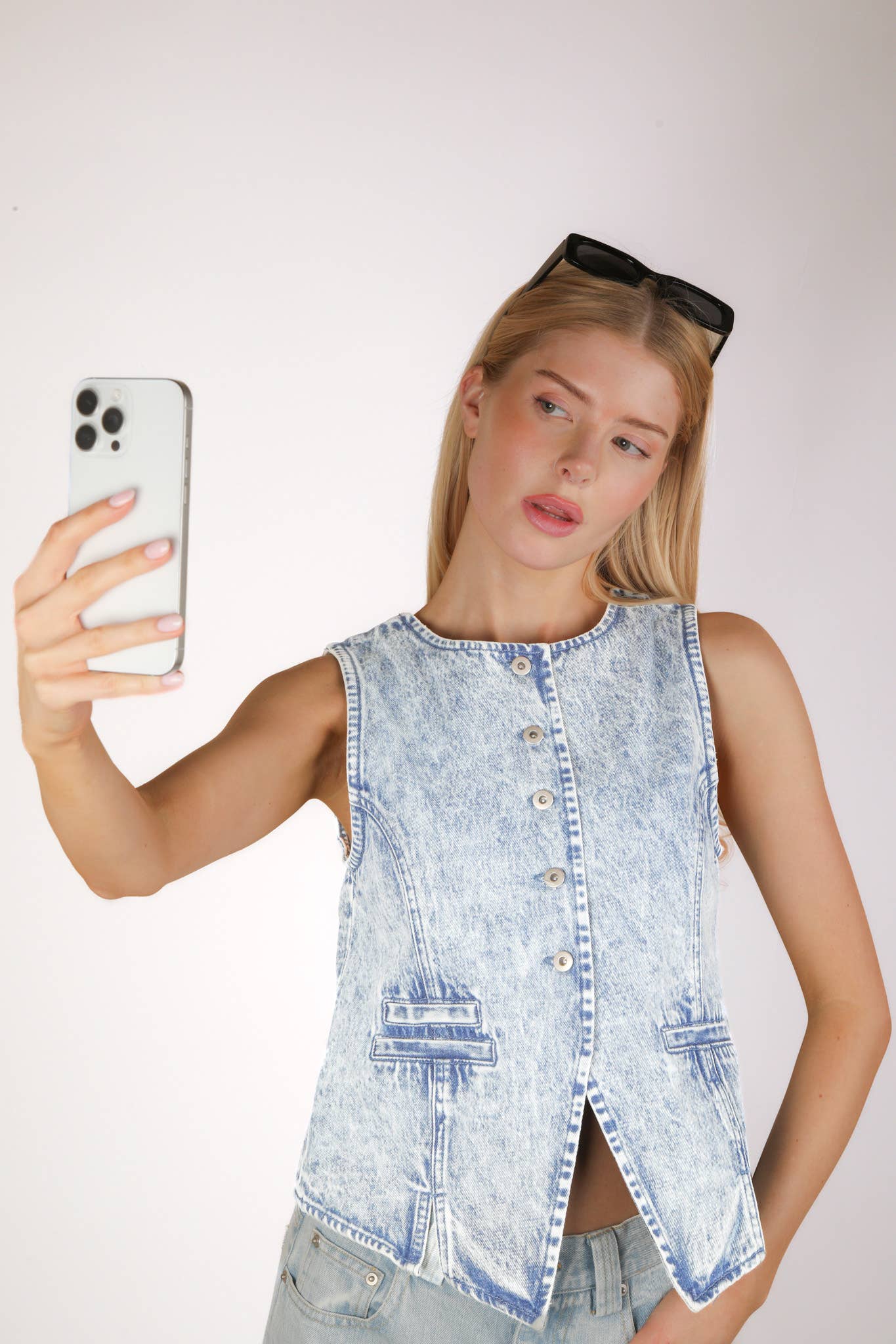 VERY JEAN Acid Washed Denim Causal Vest