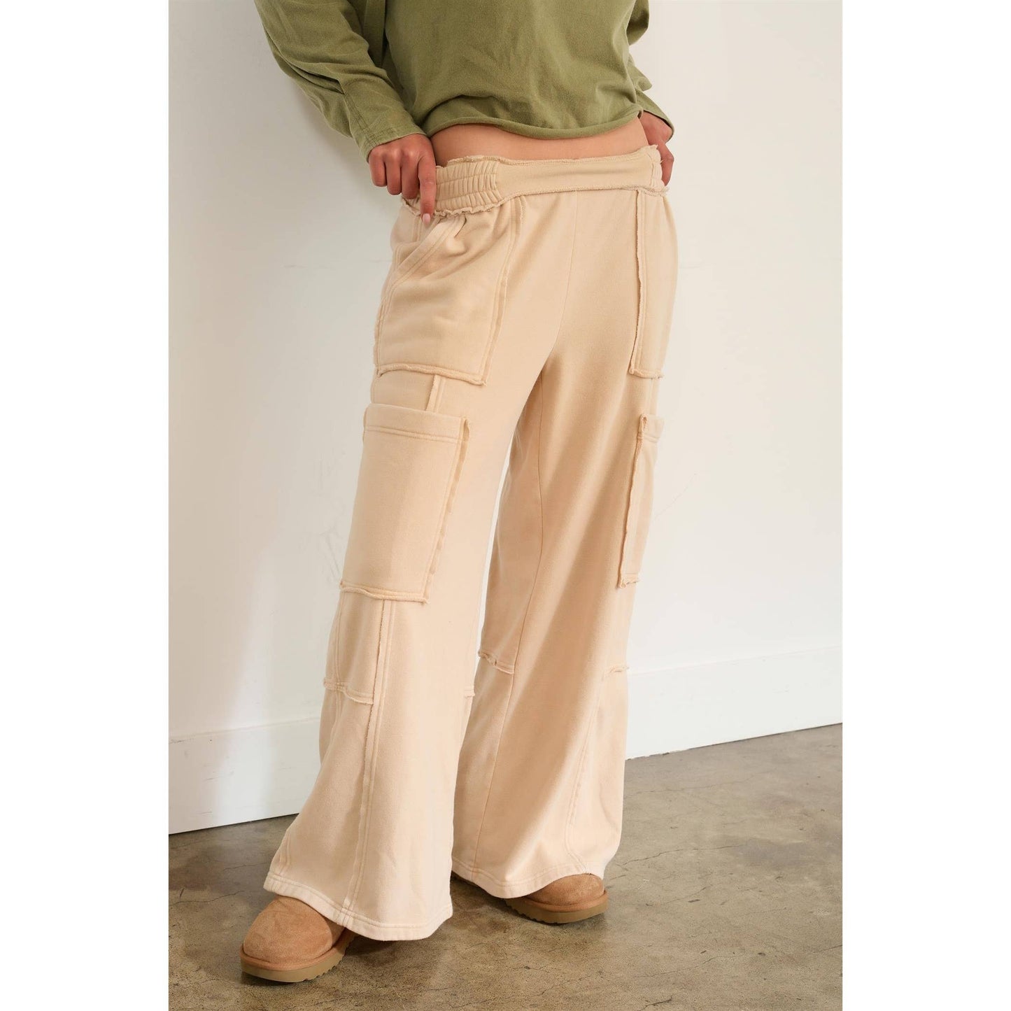 OVERSIZED UTILITY SWEATPANTS